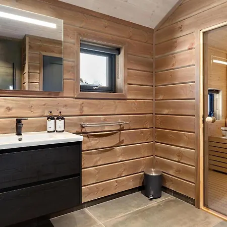 Rezort Gandalv 8p With Sauna Hot Tub