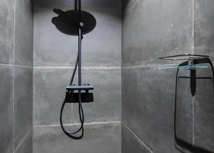 Gandalv 8p With Sauna Hot Tub